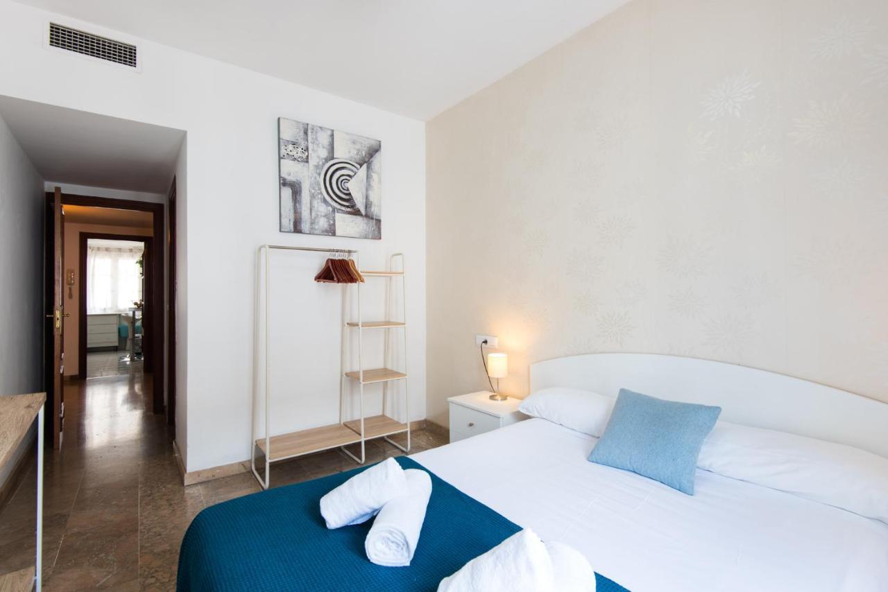 Center Apartment 2Bed 2B Aircon Wif And Parking Free Malaga Luaran gambar