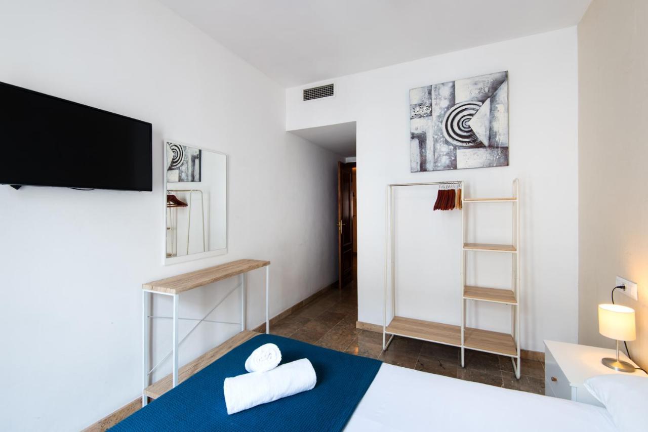 Center Apartment 2Bed 2B Aircon Wif And Parking Free Malaga Luaran gambar