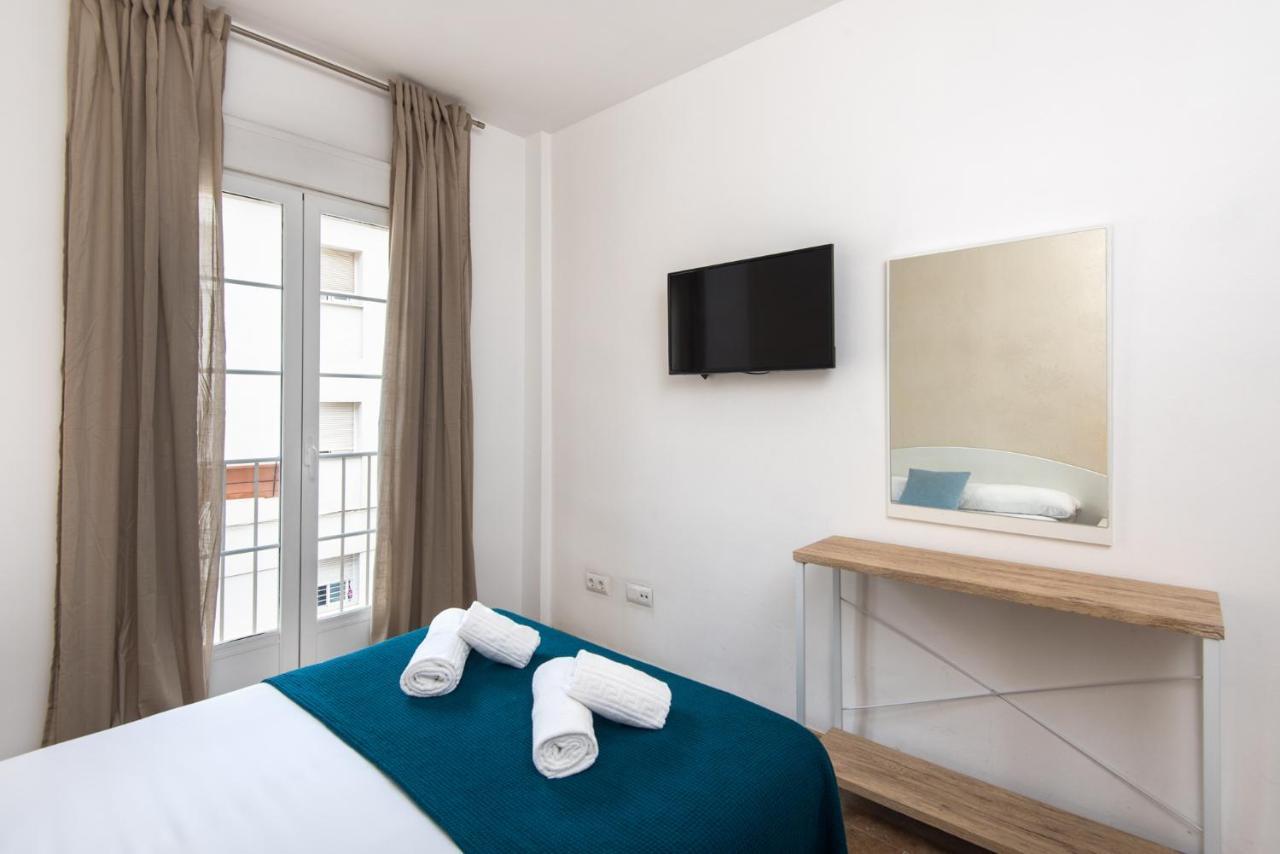 Center Apartment 2Bed 2B Aircon Wif And Parking Free Malaga Luaran gambar